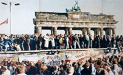 The Berlin Wall – The Fall of the Decade
